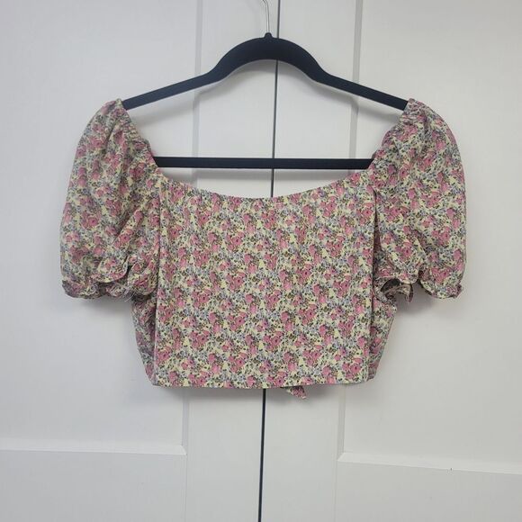 Blush J Floral Puff Sleeve Crop Top - Picture 7 of 7